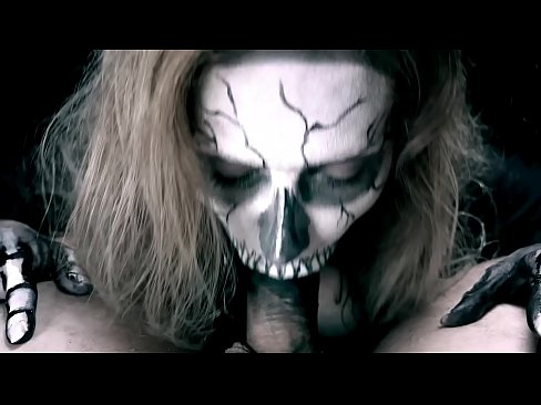 ❤️ Zazavavy demonia minono akoho amin'ny vavany mainty sy mitelina kibo. ❤ Super sex amin'ny mg.28films.ru ❌️❤